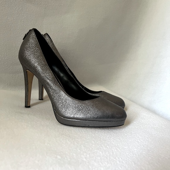 Michael by Michael Kors size 9 1/2M Women’s High Heel Silver Platform Shoes. - Picture 1 of 16